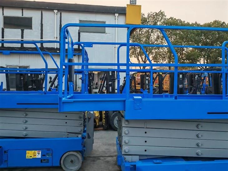 Used GENIE GS3246 Scissor Lift
